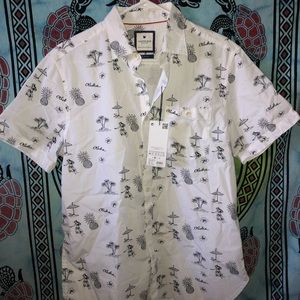 Men’s polo tee